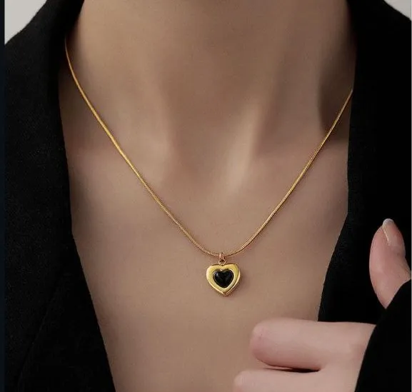 Black Heart Necklace - Image 2