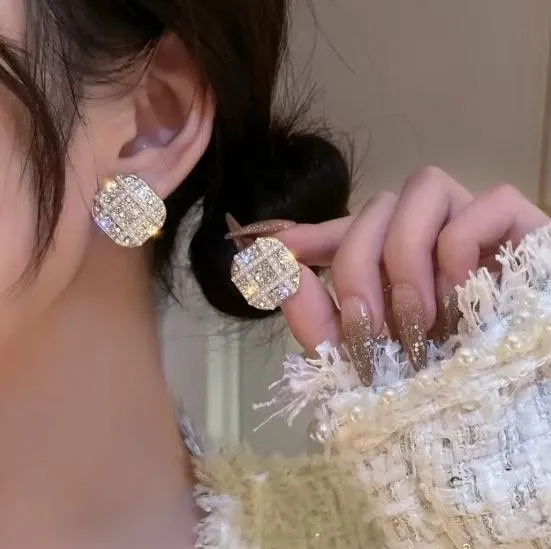 Geometric Diamond Rice Bead Pearl Earrings - Image 2