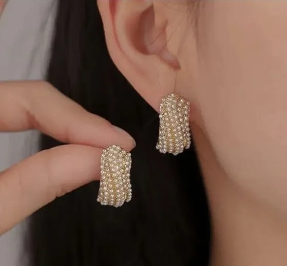Micro Inlaid Pearl Wavy S-Shape Stud Earrings - Image 2